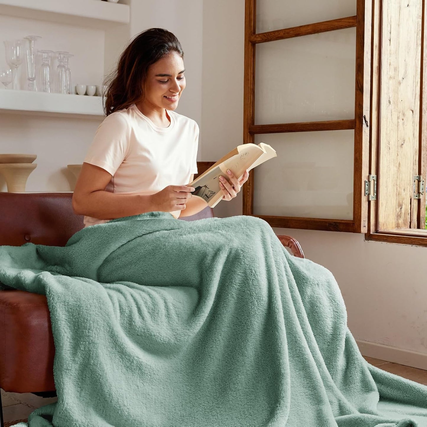 Exclusivo Mezcla Twin Size Flannel Fleece Blanket, Super Soft Velvet Plush Bed Blanket, Fuzzy Cozy and Warm for All Seasons, 60x80 Inches, Celadon