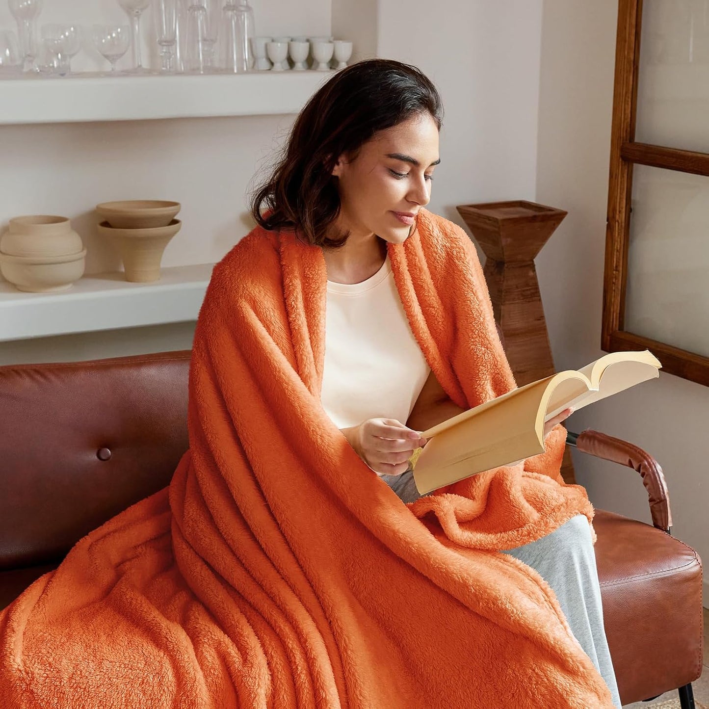 Exclusivo Mezcla King Size Flannel Fleece Blanket, Super Soft Velvet Plush Bed Blanket, Fuzzy Cozy and Warm for All Seasons, 90x104 Inches, Burnt Orange